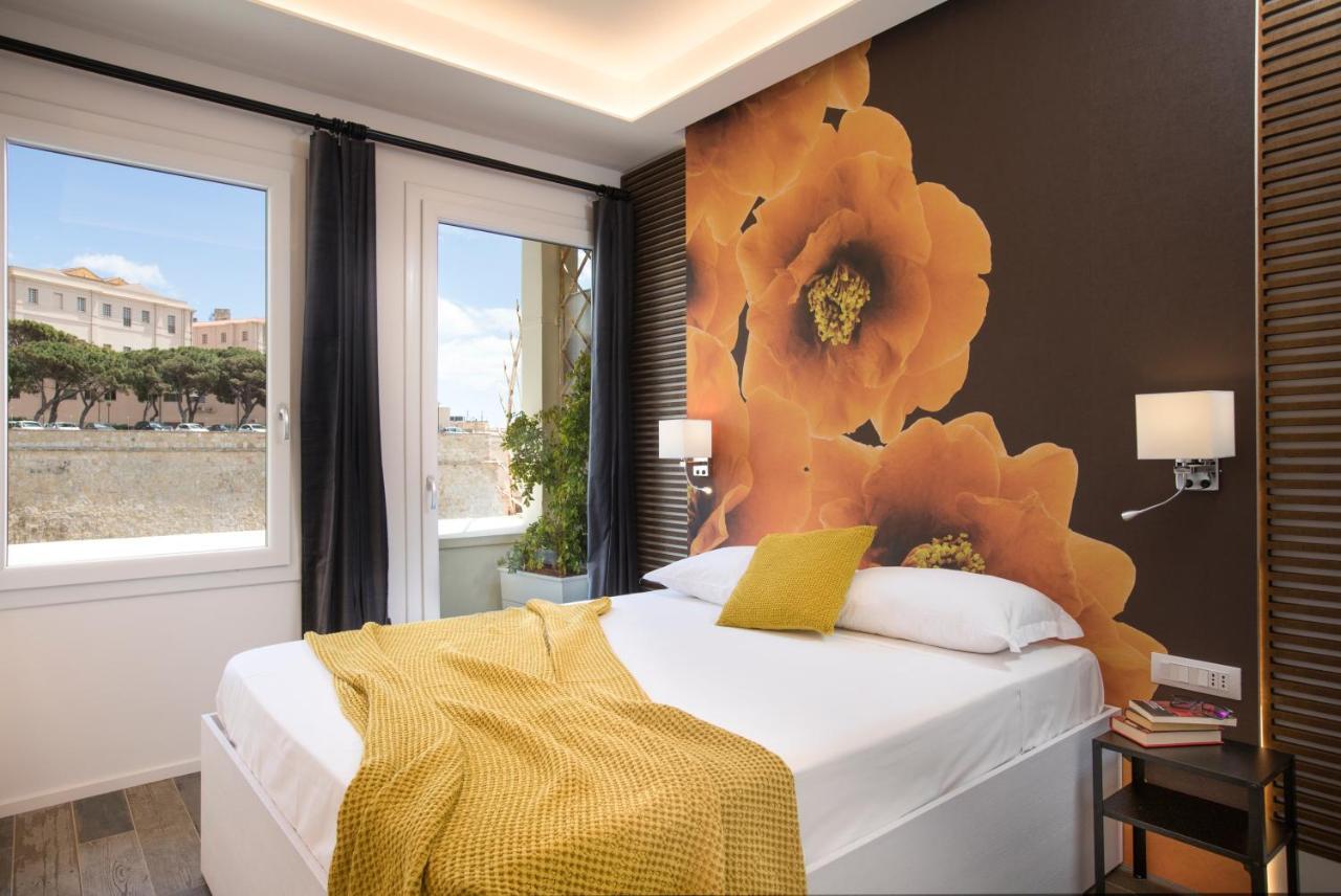 Vista Suites - Piazza Yenne كالياري المظهر الخارجي الصورة