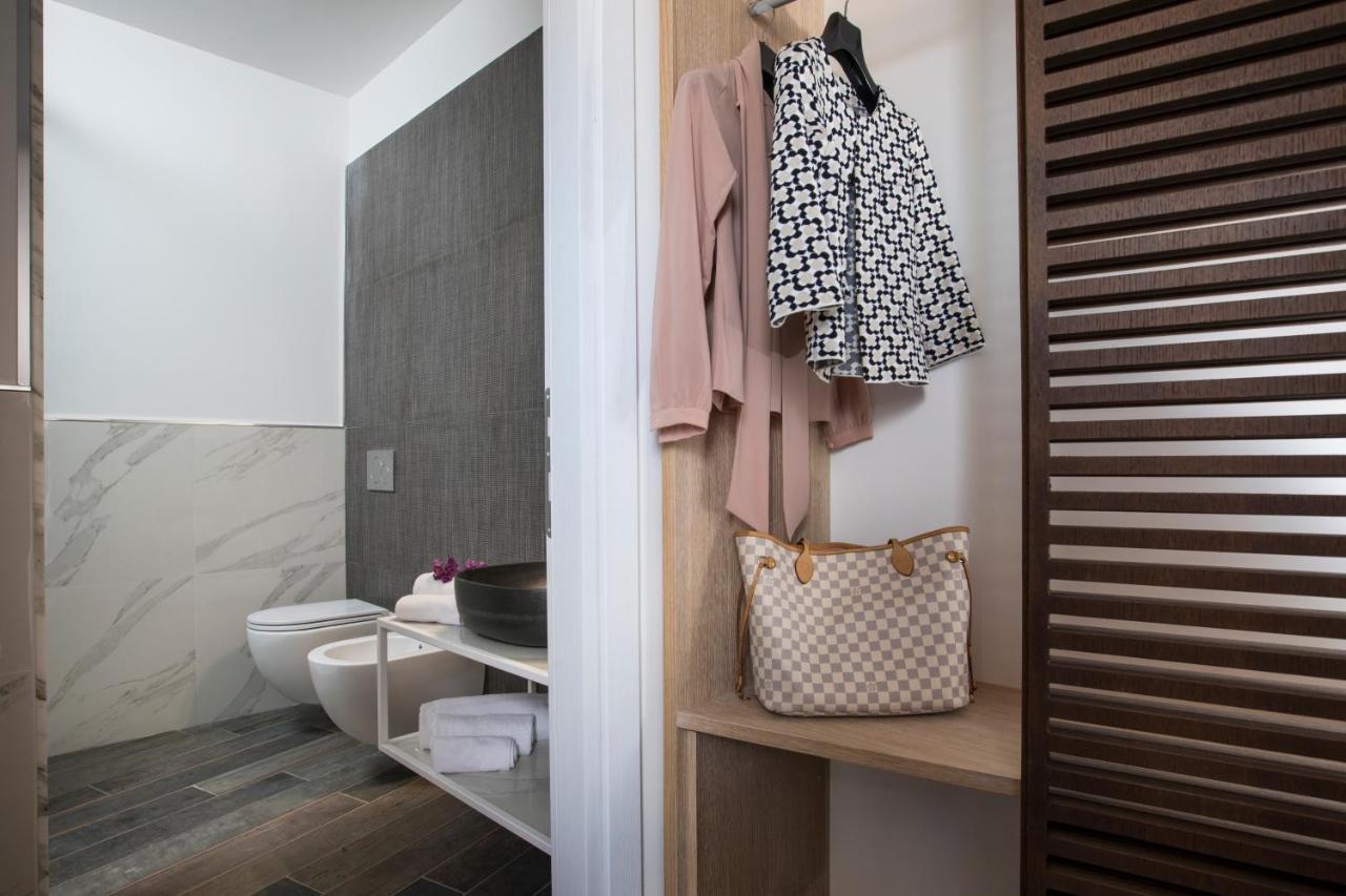Vista Suites - Piazza Yenne كالياري المظهر الخارجي الصورة